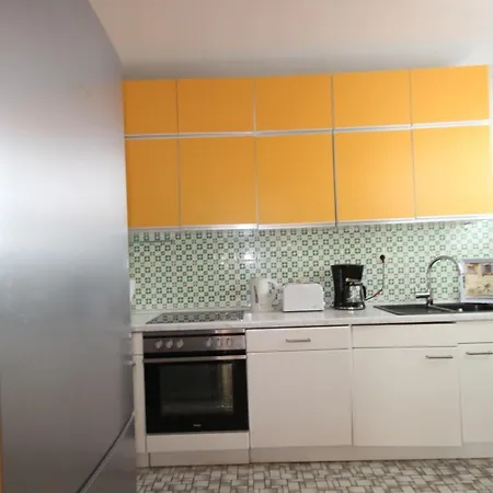 Apartment Haus 20 *